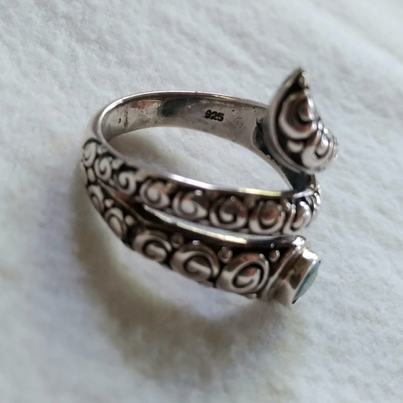 artisan sterling silver serpent ring with 1ct emerald - Picture 3 of 6